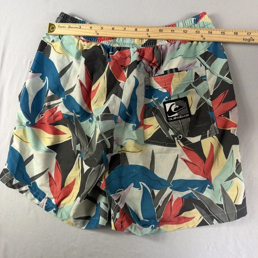 Quiksilver pastel floral aop swim trunks shorts, men's medium